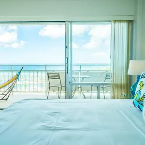 *** Aparthotel Ilikai & Luxury United States
